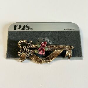 1928 Victorian Theme Gold Tone Scissors and Roses Brooch Hairdresser Pin (NWT)
